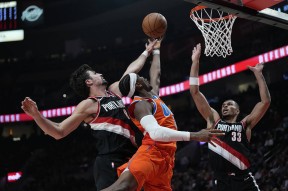 体育赛事APP-开拓者队主场作战，大胜对手展现实力