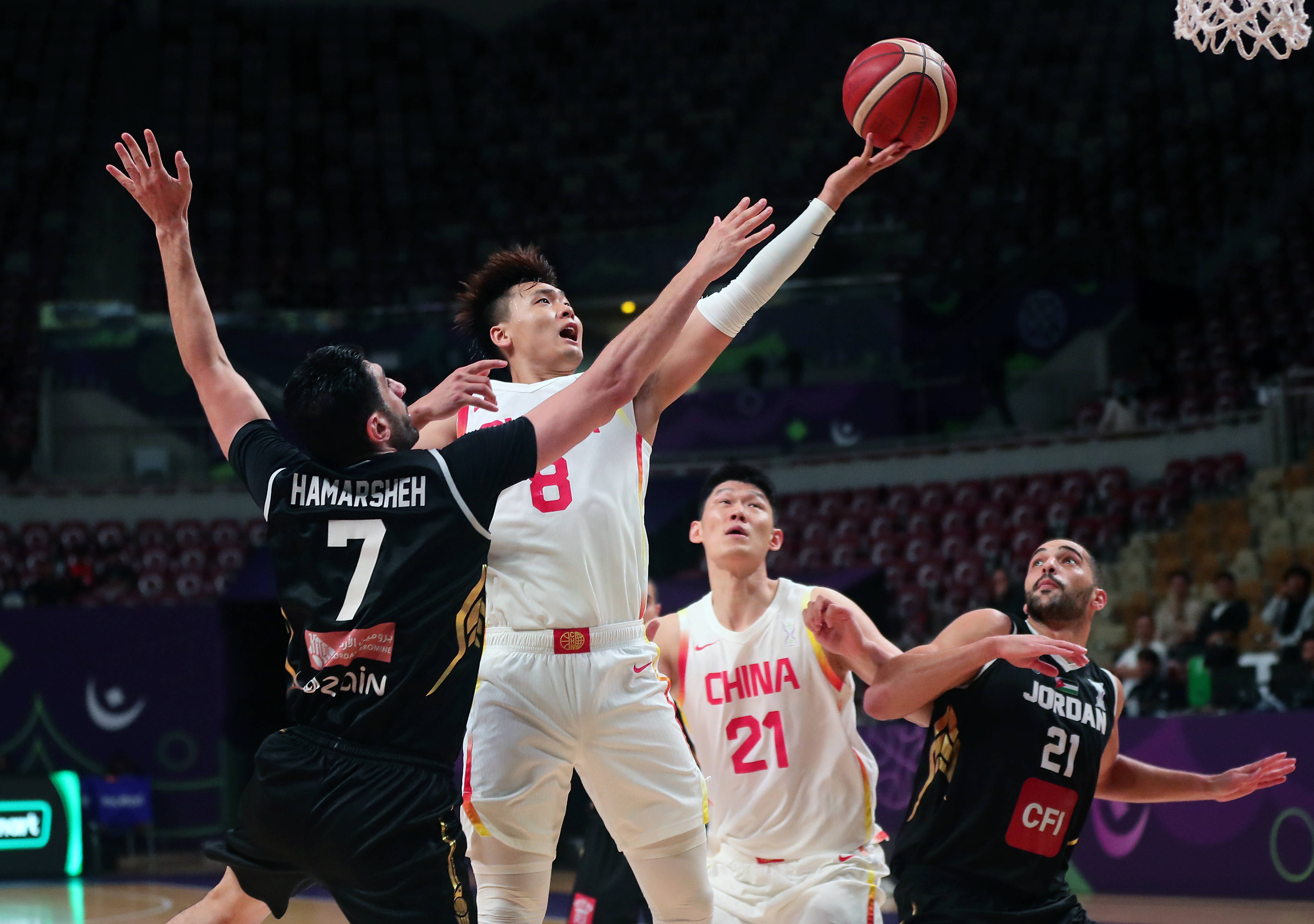 亚洲强队在比赛中凭借实力脱颖而出的是谁